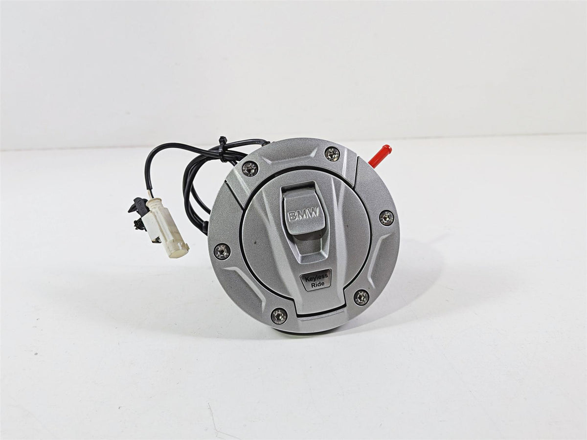 2019 BMW R1250GS K50 Keyless Fuel Gas Petrol Cap Lid Door 16118531632 {{ shop.shopifyCountryName }} - Mototech271
