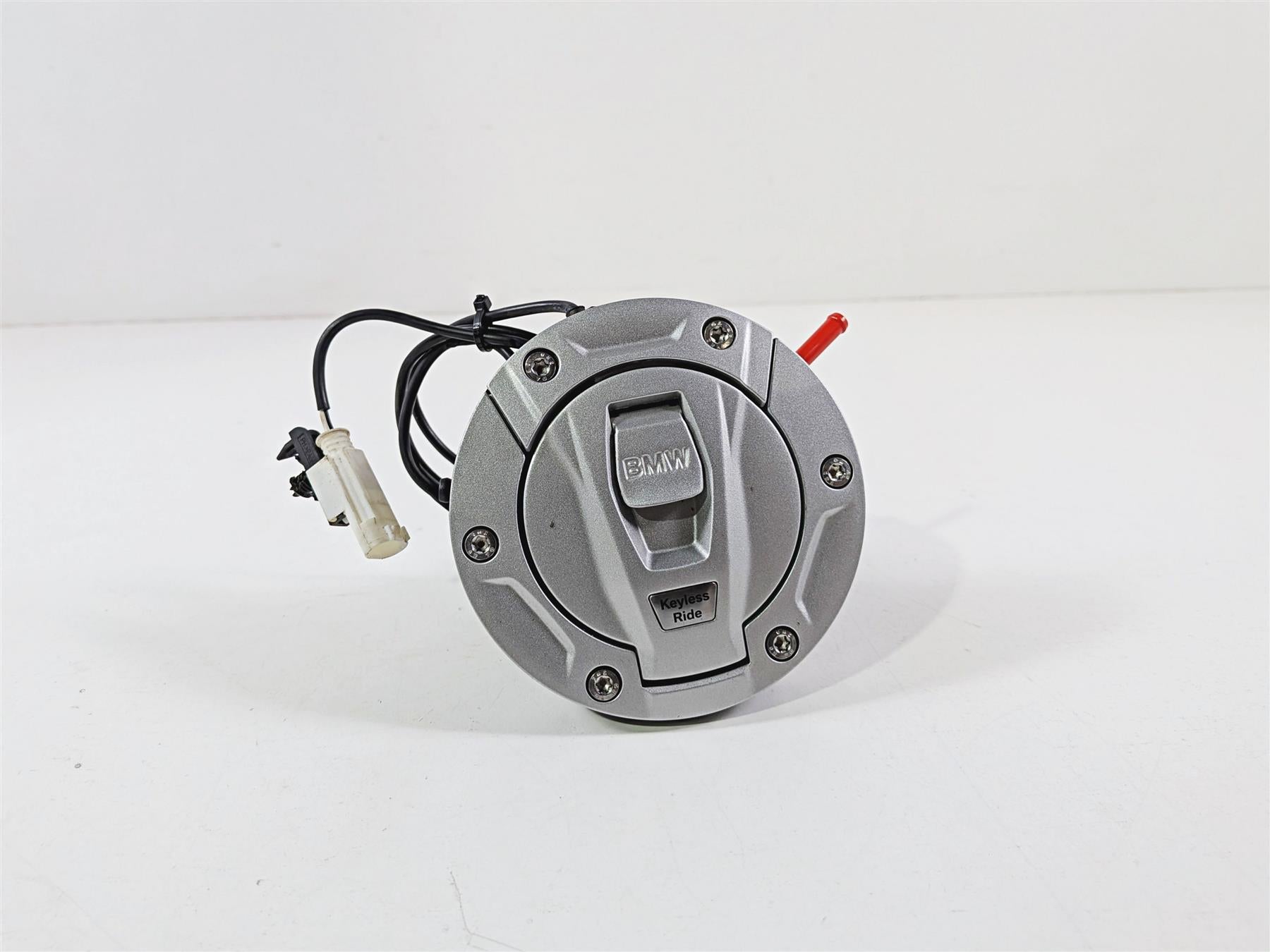 2019 BMW R1250GS K50 Keyless Fuel Gas Petrol Cap Lid Door 16118531632 {{ shop.shopifyCountryName }} - Mototech271
