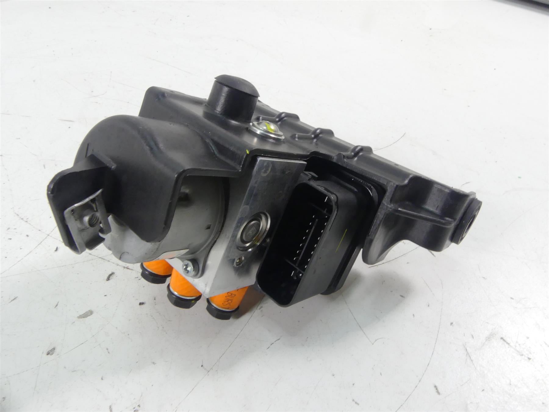 2021 Aprilia RS 660 Abs Brake Pump Control Module Unit 2D000540 {{ shop.shopifyCountryName }} - Mototech271