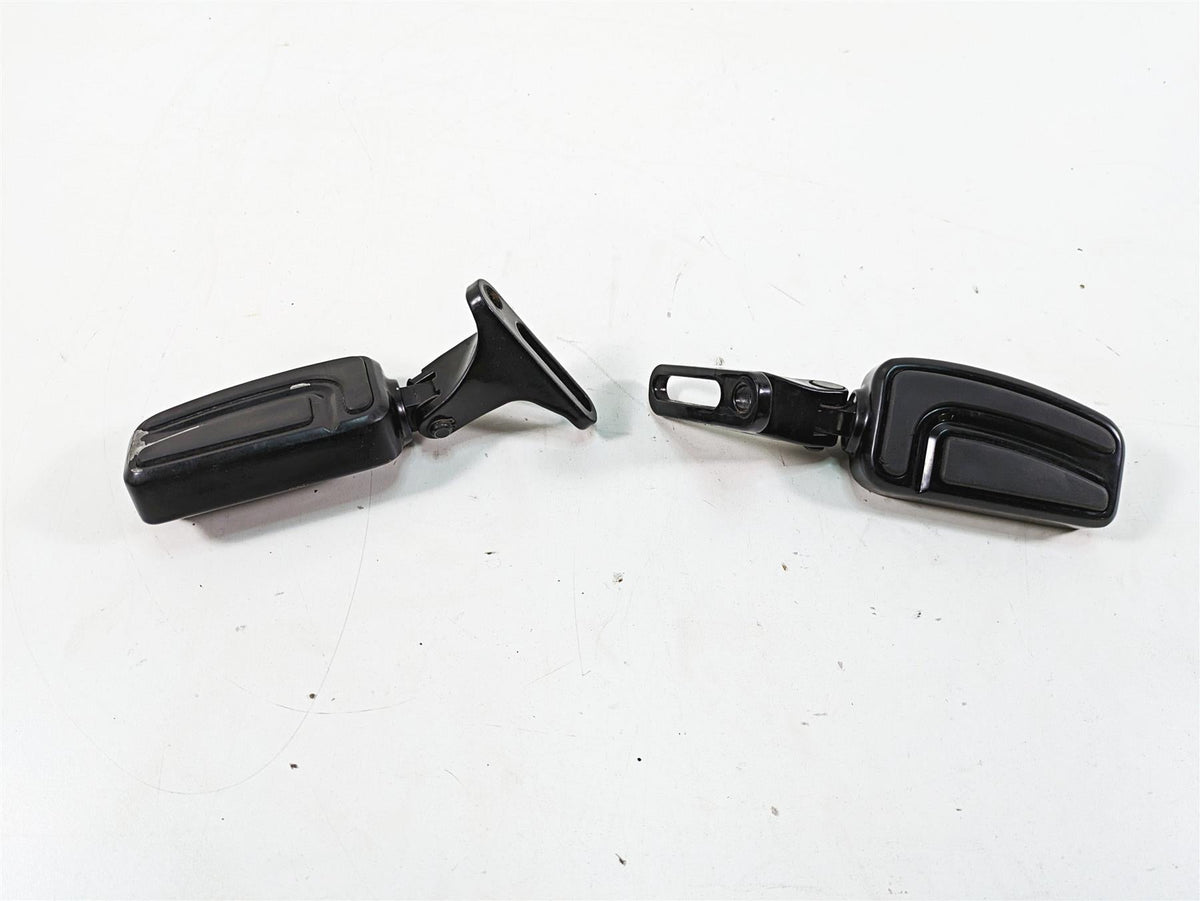 2018 Harley Touring FLHXSE CVO Street Glide Rear Airflow Footpeg Set 50500717 {{ shop.shopifyCountryName }} - Mototech271