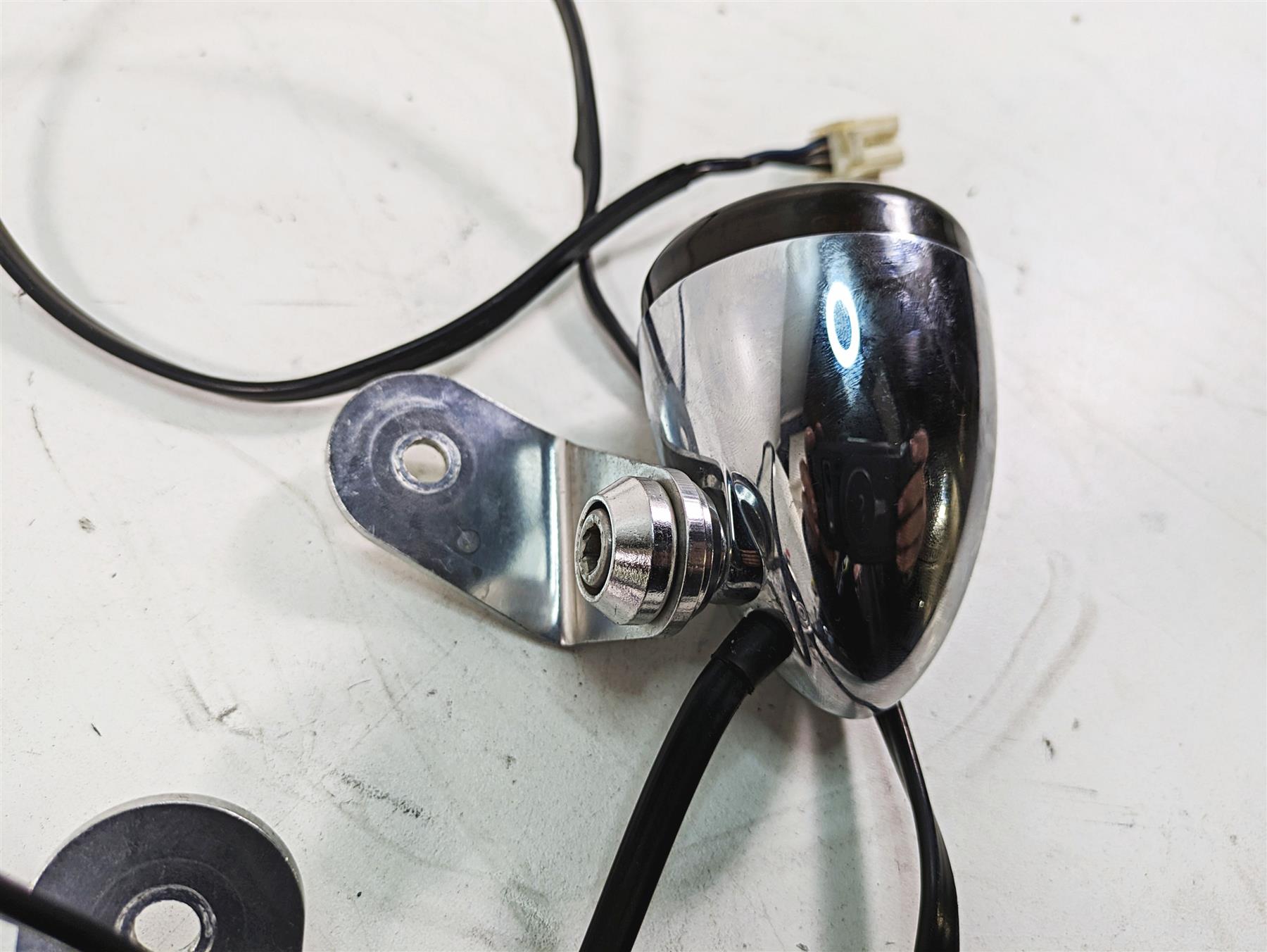 2012 Harley FLD Dyna Switchback Front Led Turn Signal Smoke Blinker Set 68972-00 {{ shop.shopifyCountryName }} - Mototech271