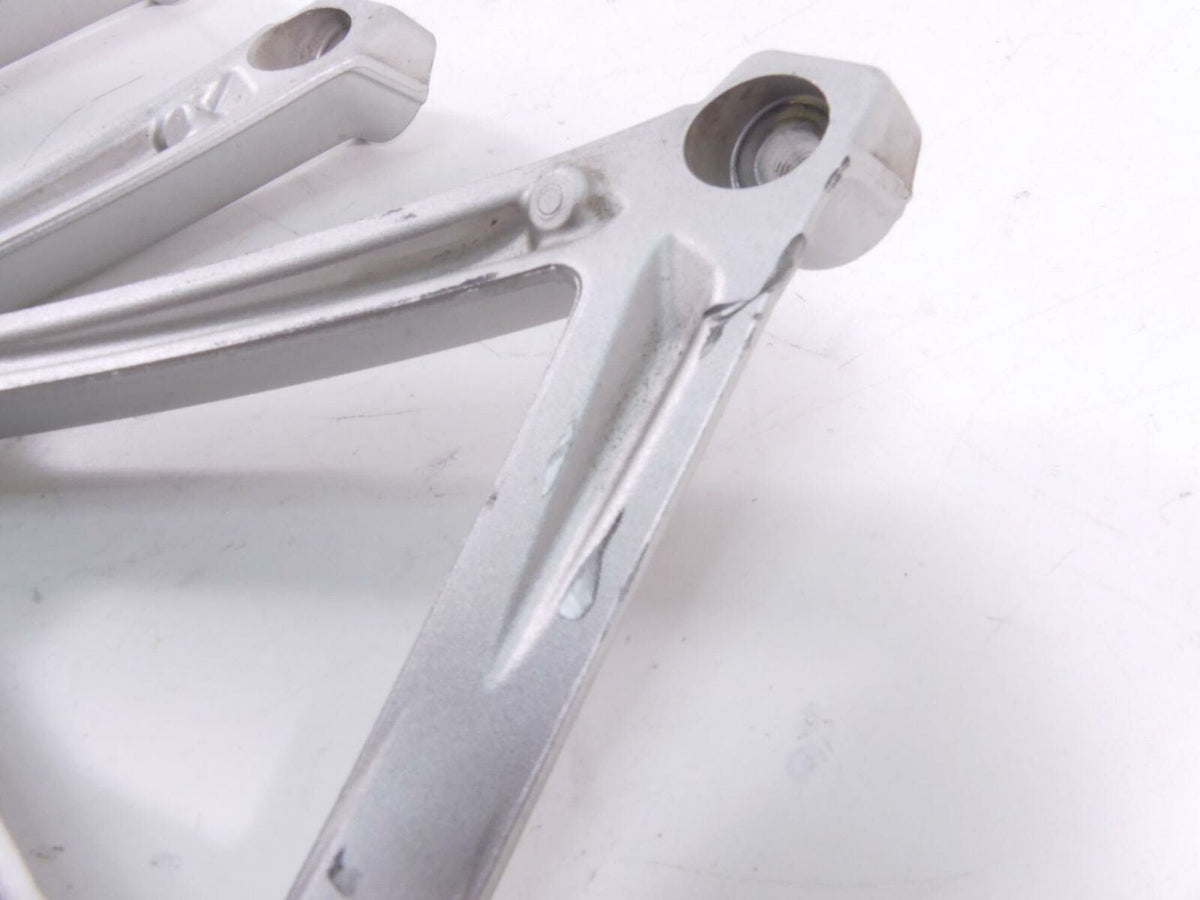 2017 BMW R1200GS GSW K50 Rear Passenger Foot Peg Footpeg Set 46718556265 {{ shop.shopifyCountryName }} - Mototech271