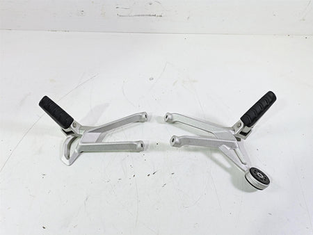 2016 BMW R1200RS K54 Passenger Footpeg Foot Peg Set 46718540798 46718540799 {{ shop.shopifyCountryName }} - Mototech271