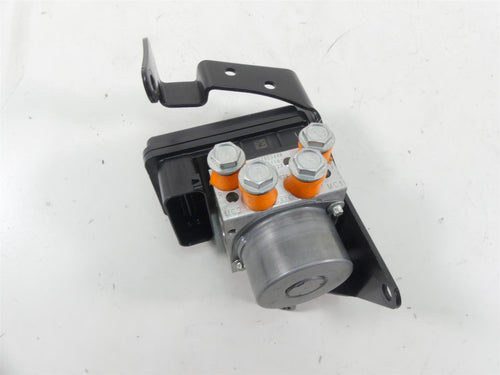 2018 Harley FLHC Softail Heritage Abs Brake Pump Pressure Module Unit 41100044B | Mototech271