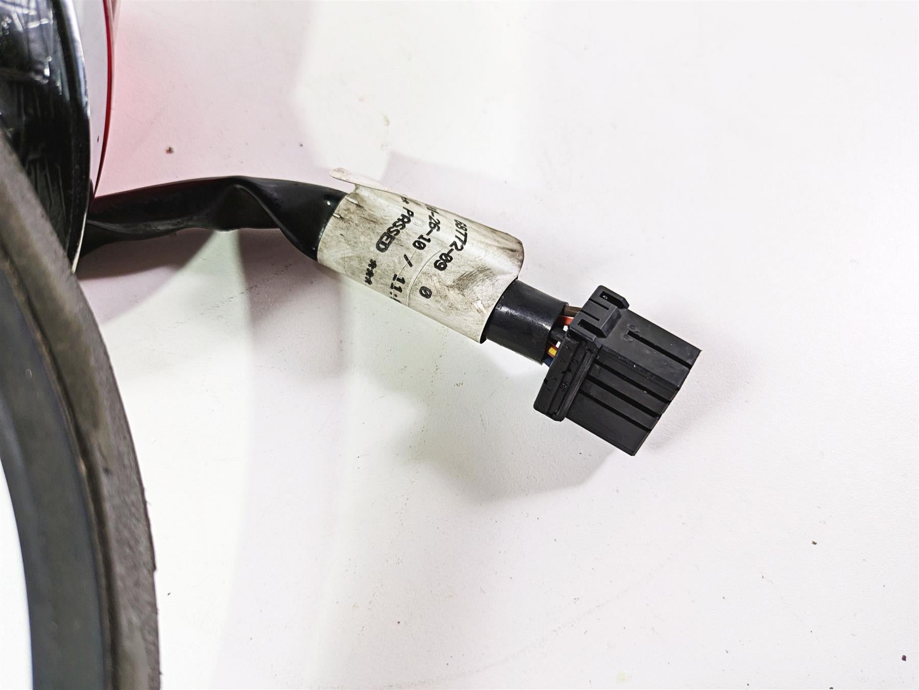 2010 Harley Touring FLHTK Electra Glide Taillight & Wiring 68369-03 68066-99A {{ shop.shopifyCountryName }} - Mototech271