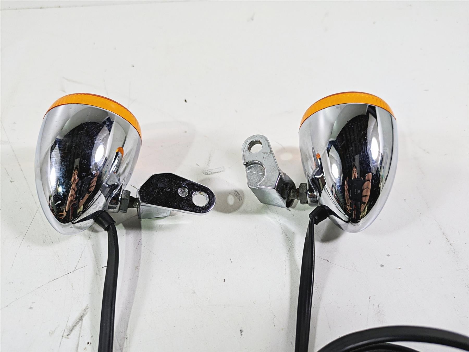 2012 Harley FLD Dyna Switchback Chrome Front Turn Signal Blinker Set 68972-00 {{ shop.shopifyCountryName }} - Mototech271