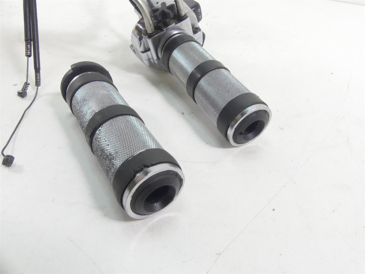 2000 Harley Dyna FXR4 CVO Super Glide Hand Control Switch Grip Set 71682-06 {{ shop.shopifyCountryName }} - Mototech271