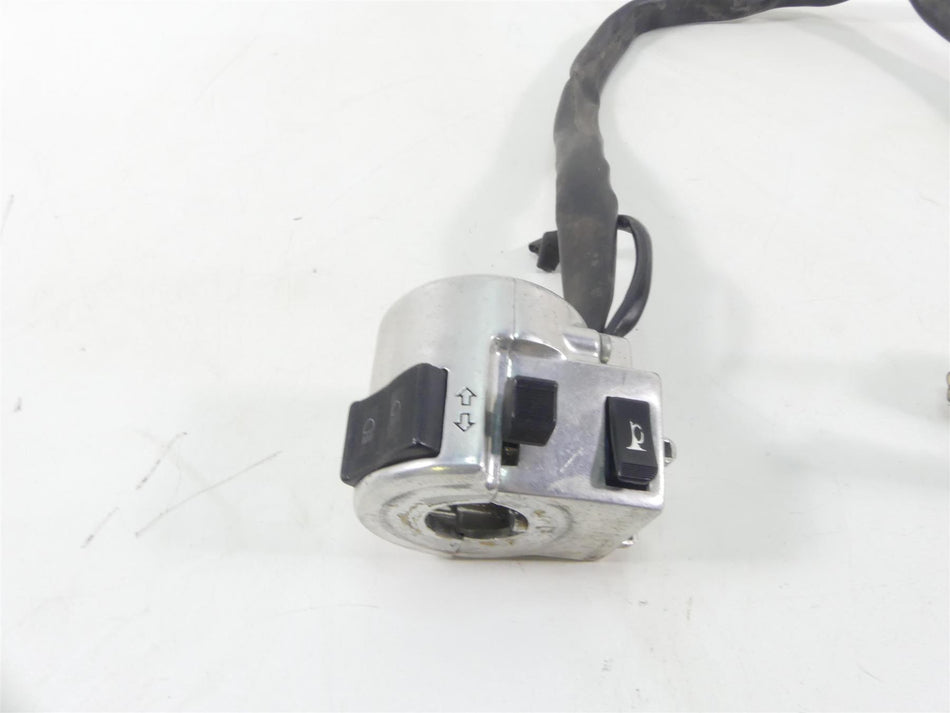 2003 Honda VTX1300 S Left Hand Blinker Lights Control Switch 35020-MEA-670 {{ shop.shopifyCountryName }} - Mototech271