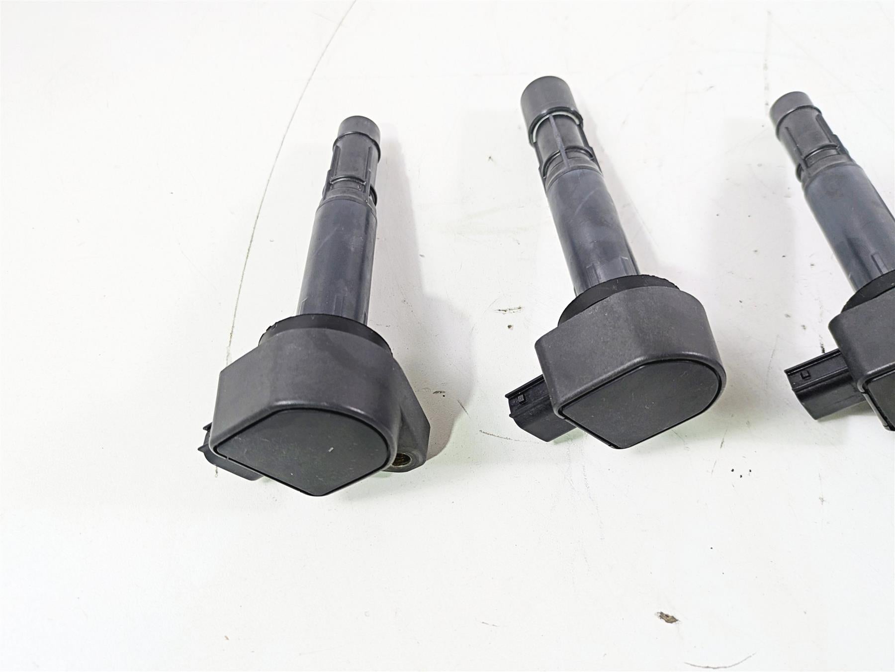 2004 Honda Aquatrax R-12X Ignition Stick Coil Set - Tested 30520-PVJ-A01 {{ shop.shopifyCountryName }} - Mototech271