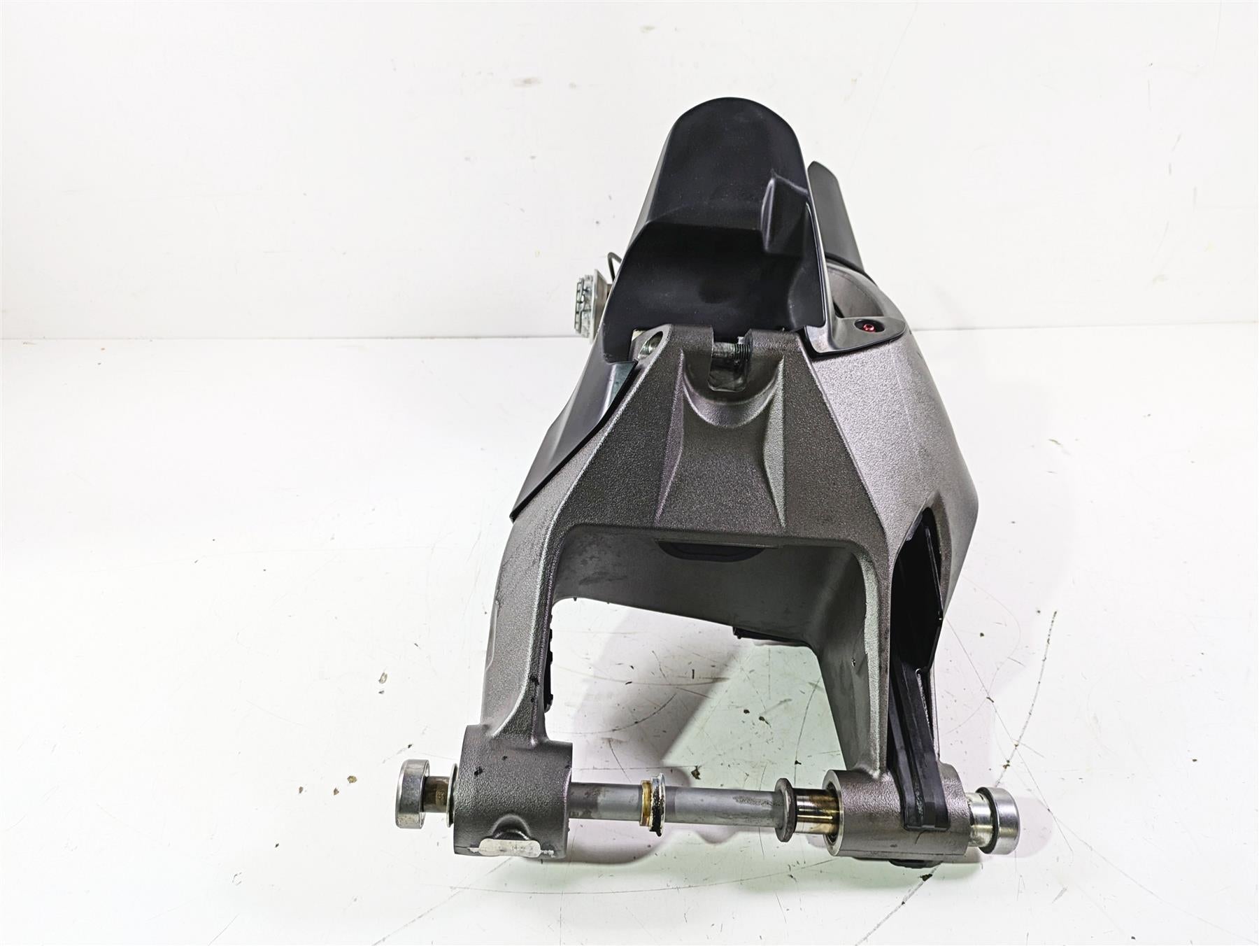 2017 Ducati Monster 1200 S Swingarm Swing Arm Axle Set 37021961CA