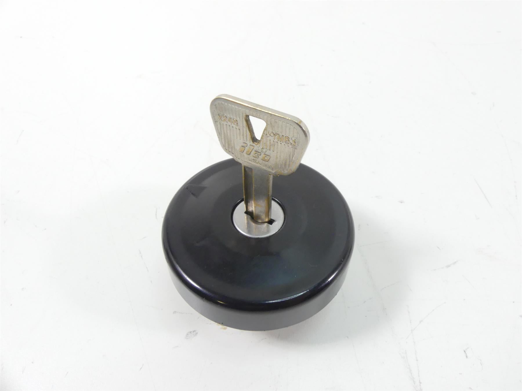 2013 Yamaha VMX17 V-Max 1700 Ignition Switch Key Lock Cap Set 2S3-82501-00-00 {{ shop.shopifyCountryName }} - Mototech271