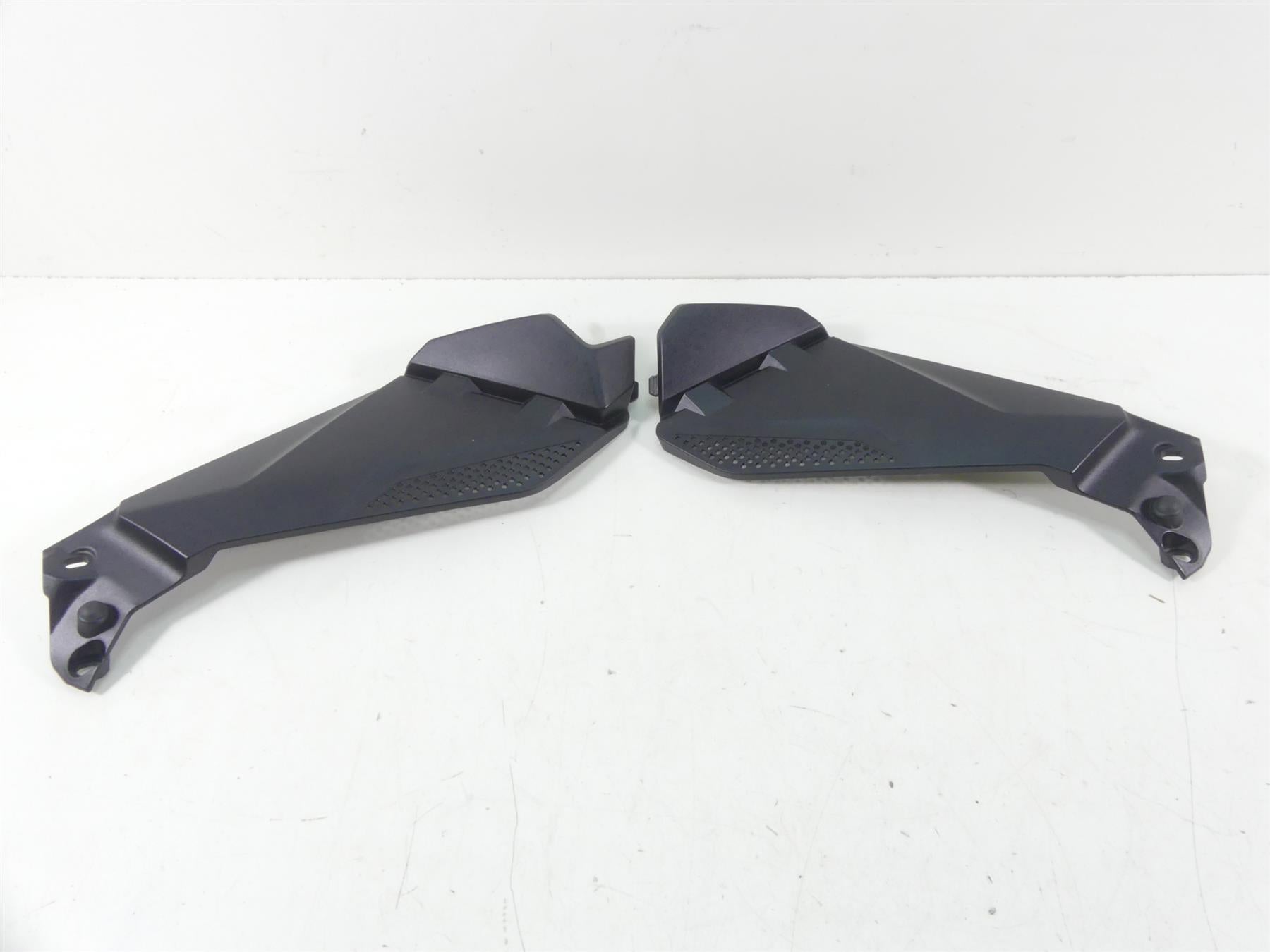 2016 BMW R1200GS K50 Lower Side Cover Fairing Panel Cowl Set 46638528676 | Mototech271
