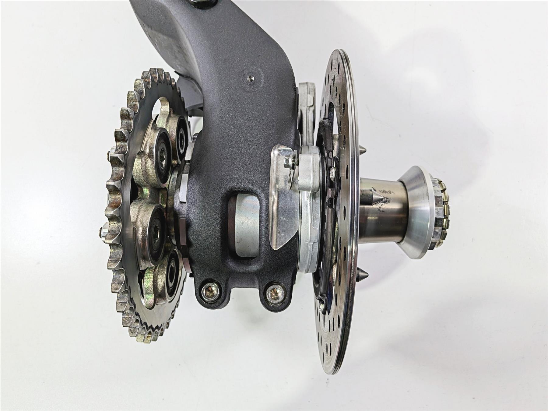 2022 Ducati Panigale V4 S V4S Straight Swingarm Swing Arm & Rear Axle 37020471AA-Mototech271
