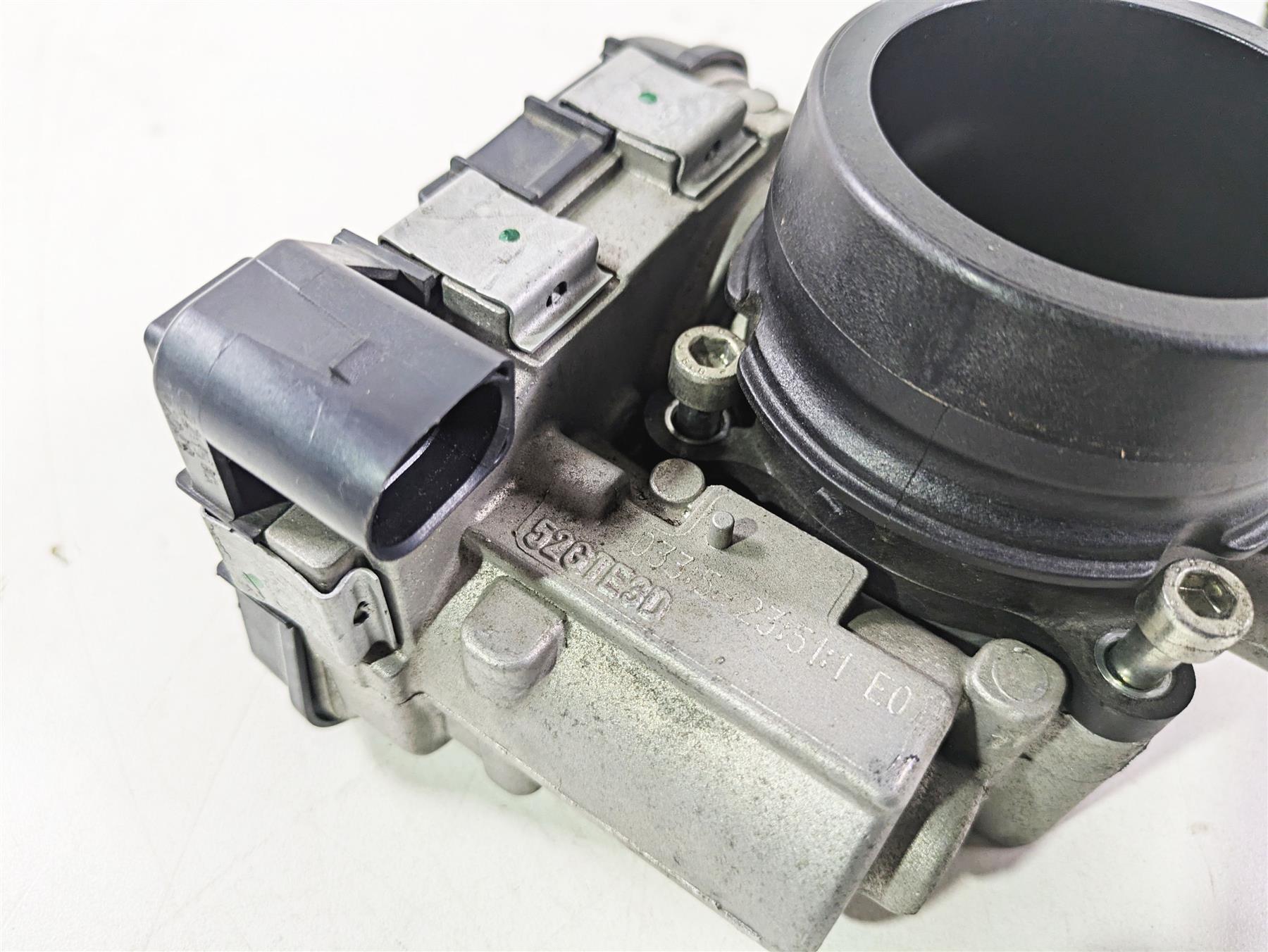2015 Ducati Hypermotard 821 SP Throttle Body Bodies Fuel Injection Set 28240903A {{ shop.shopifyCountryName }} - Mototech271