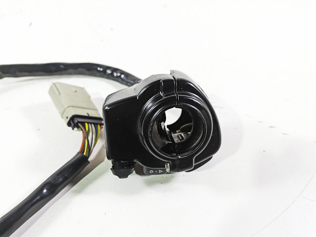 2008 Harley Touring FLHTCU E-Glide 105TH Left Hand Control Switch Audio 71682-06 {{ shop.shopifyCountryName }} - Mototech271