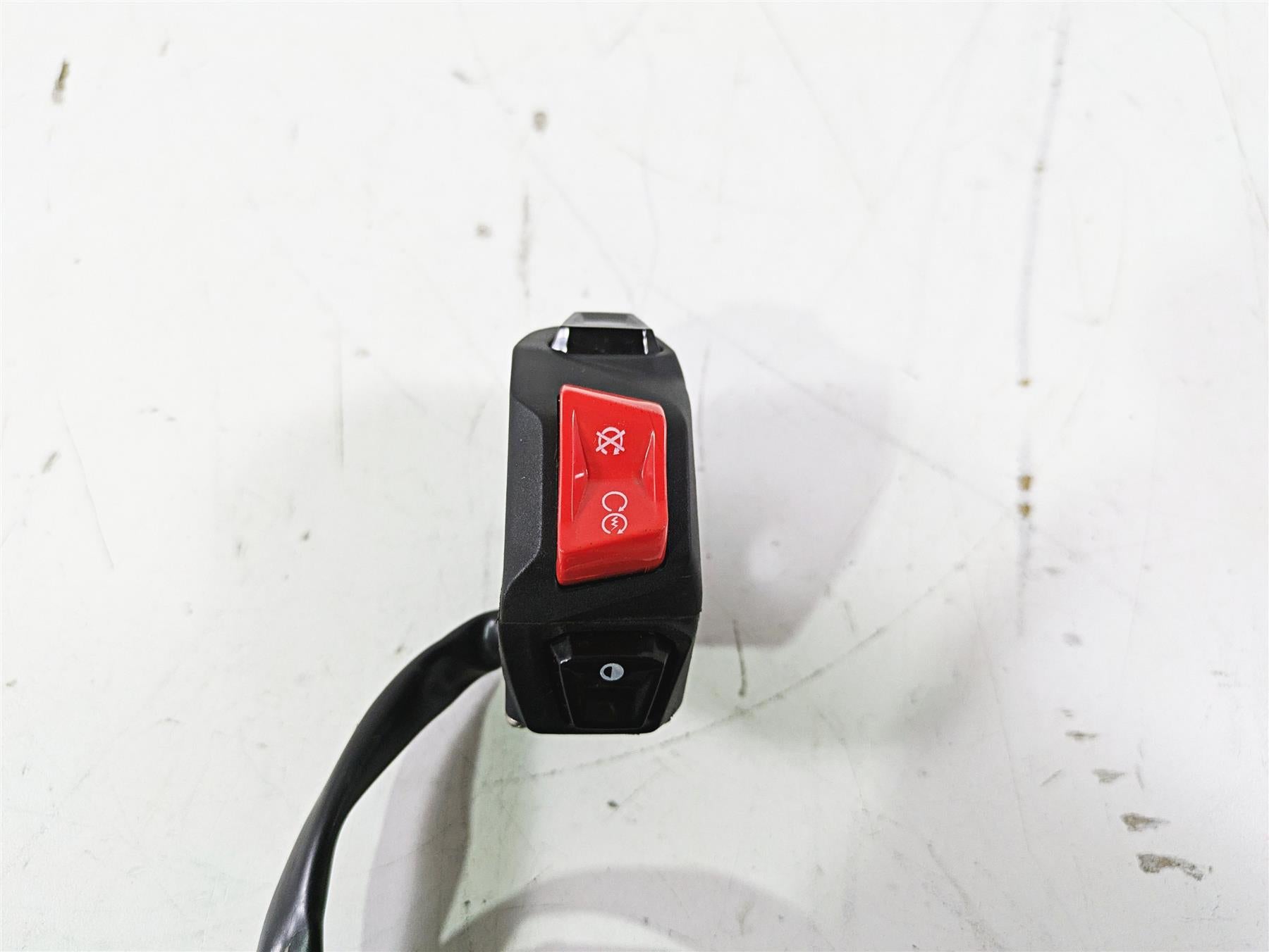 2021 Aprilia RS660 Light Right Hand Control Switch 2D000550 {{ shop.shopifyCountryName }} - Mototech271