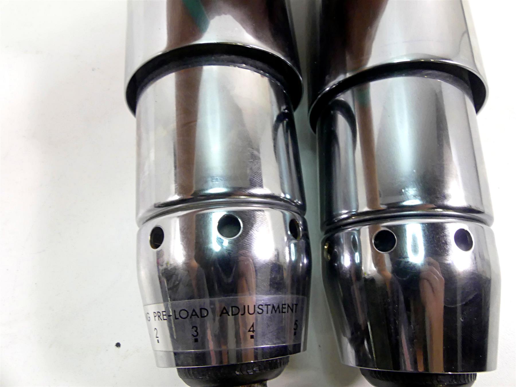 2010 Harley FXDF Dyna Fat Bob Rear Shock Damper Set 12.5" 54537-08A {{ shop.shopifyCountryName }} - Mototech271