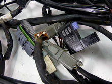 Load image into Gallery viewer, 2004 Harley Touring FLHTCUI Electra Glide Main Wiring Harness Loom 70985-04
