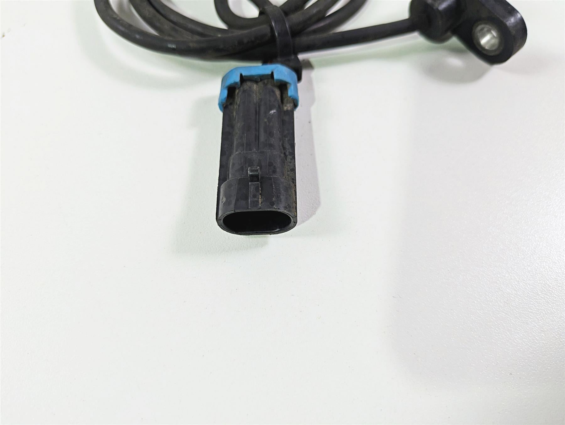 2018 Indian Springfield Dark Horse Rear Brake Abs Wheel Speed Sensor 4014216 {{ shop.shopifyCountryName }} - Mototech271