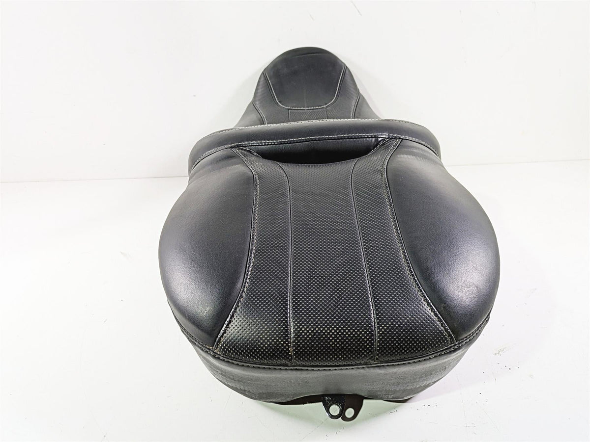 2017 Harley Touring FLHTKSE CVO E-Glide Heated Driver Seat Saddle 52000281 {{ shop.shopifyCountryName }} - Mototech271