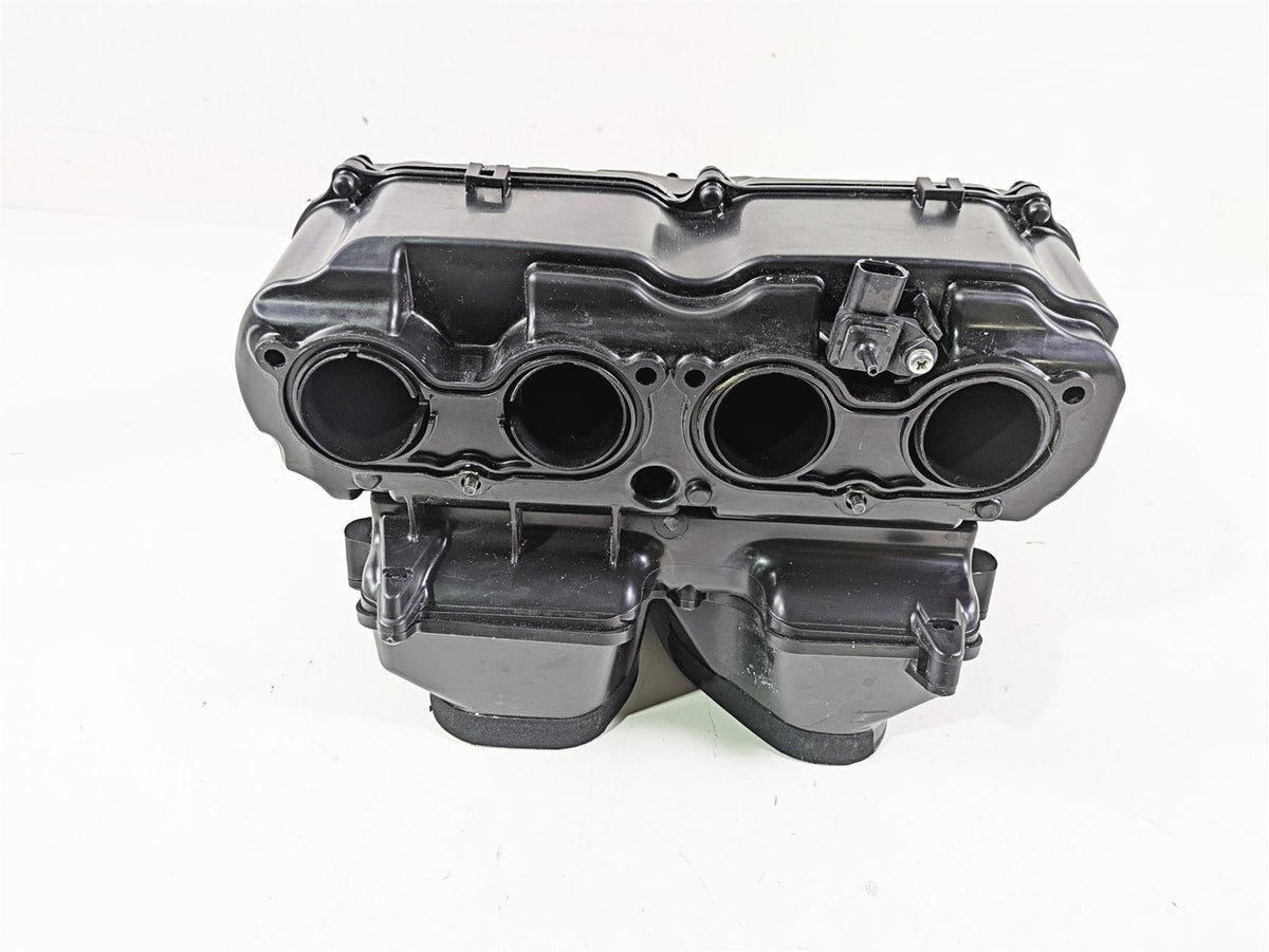 2025 Honda CBR600RR Air Box Cleaner & Upper Injectors 17220-MFJ-D00 {{ shop.shopifyCountryName }} - Mototech271
