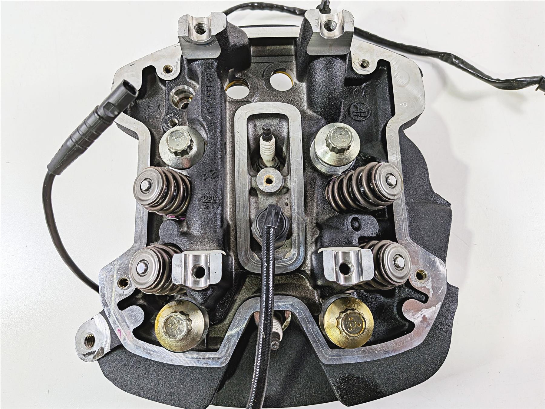 2024 Harley Softail FXLRST Low Rider Rear Cylinder Head 117ci M8 16500388 {{ shop.shopifyCountryName }} - Mototech271