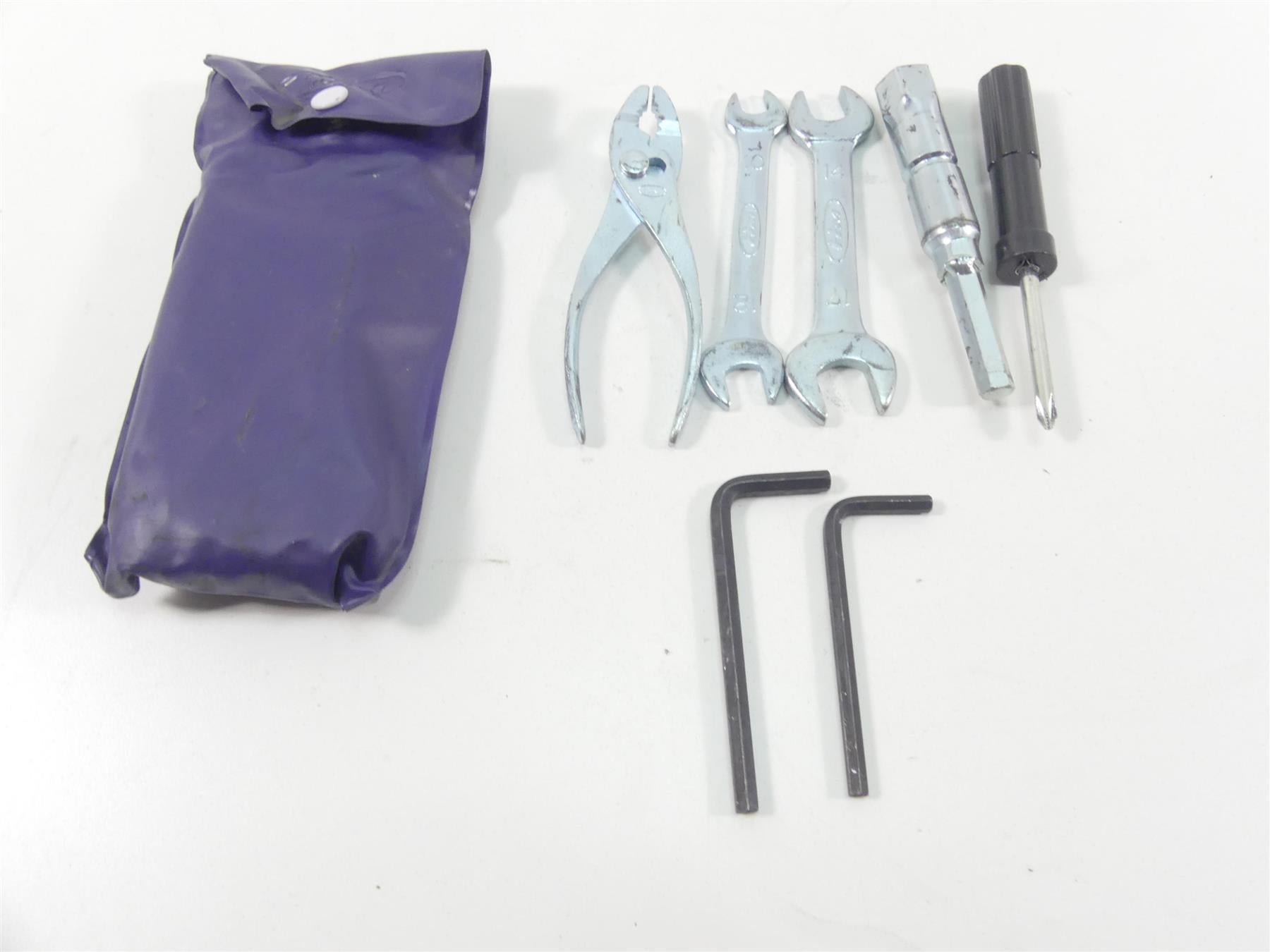 2002 Honda VTX1800 C Factory Tool Box Set Kit 89010-MCL-000 {{ shop.shopifyCountryName }} - Mototech271