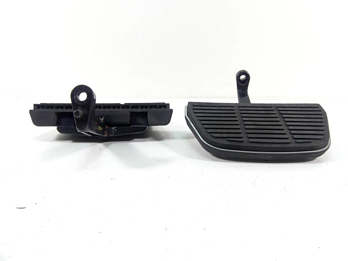 2003 Harley Touring FLHTCI E-Glide 100TH Rear Floor Board Set 52719-93B {{ shop.shopifyCountryName }} - Mototech271