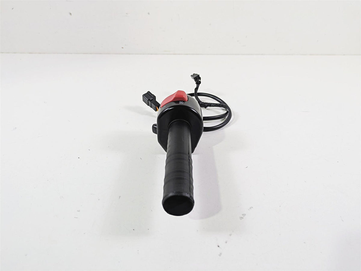 2019 Suzuki M109R VZR1800 Boulevard Right Hand Control Switch 37200-06J00 {{ shop.shopifyCountryName }} - Mototech271