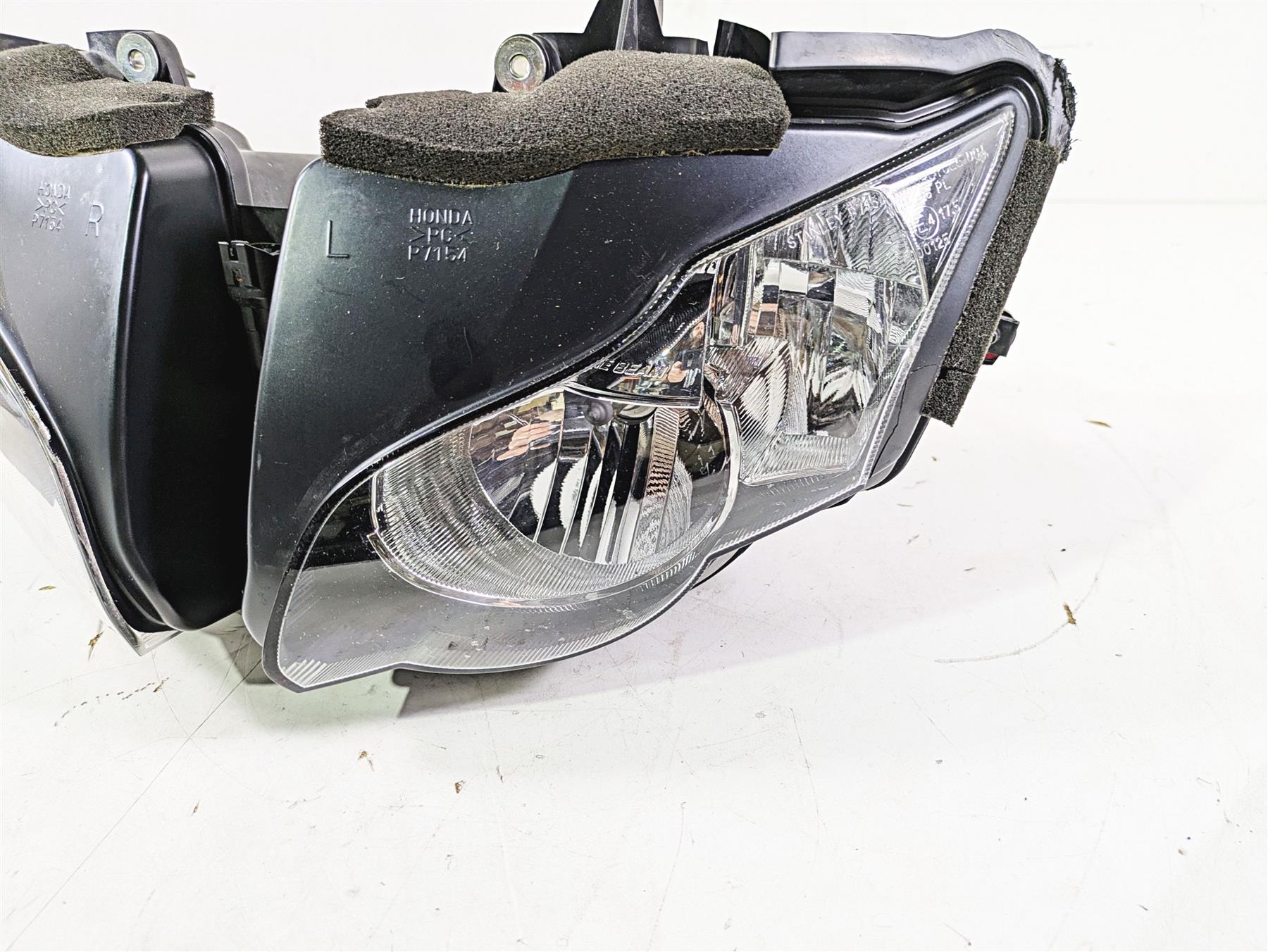 2008 Honda CBR1000RR SC59 Headlight Head Light Lamp - Read 33102-MFL-305 {{ shop.shopifyCountryName }} - Mototech271