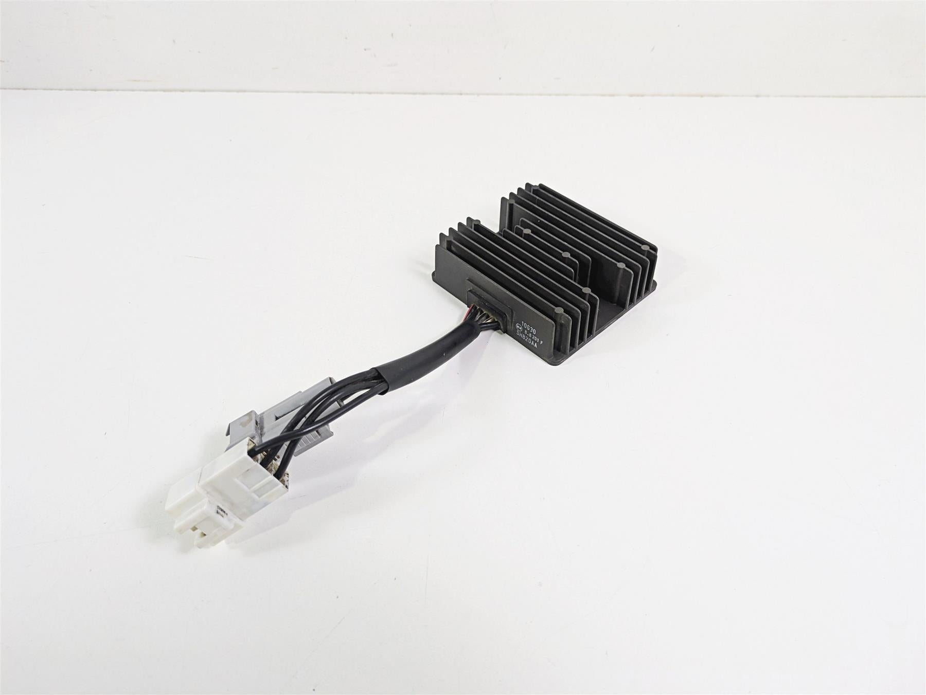 2019 Suzuki M109R VZR1800 Boulevard Rectifier Voltage Regulator 32800-10G30 {{ shop.shopifyCountryName }} - Mototech271