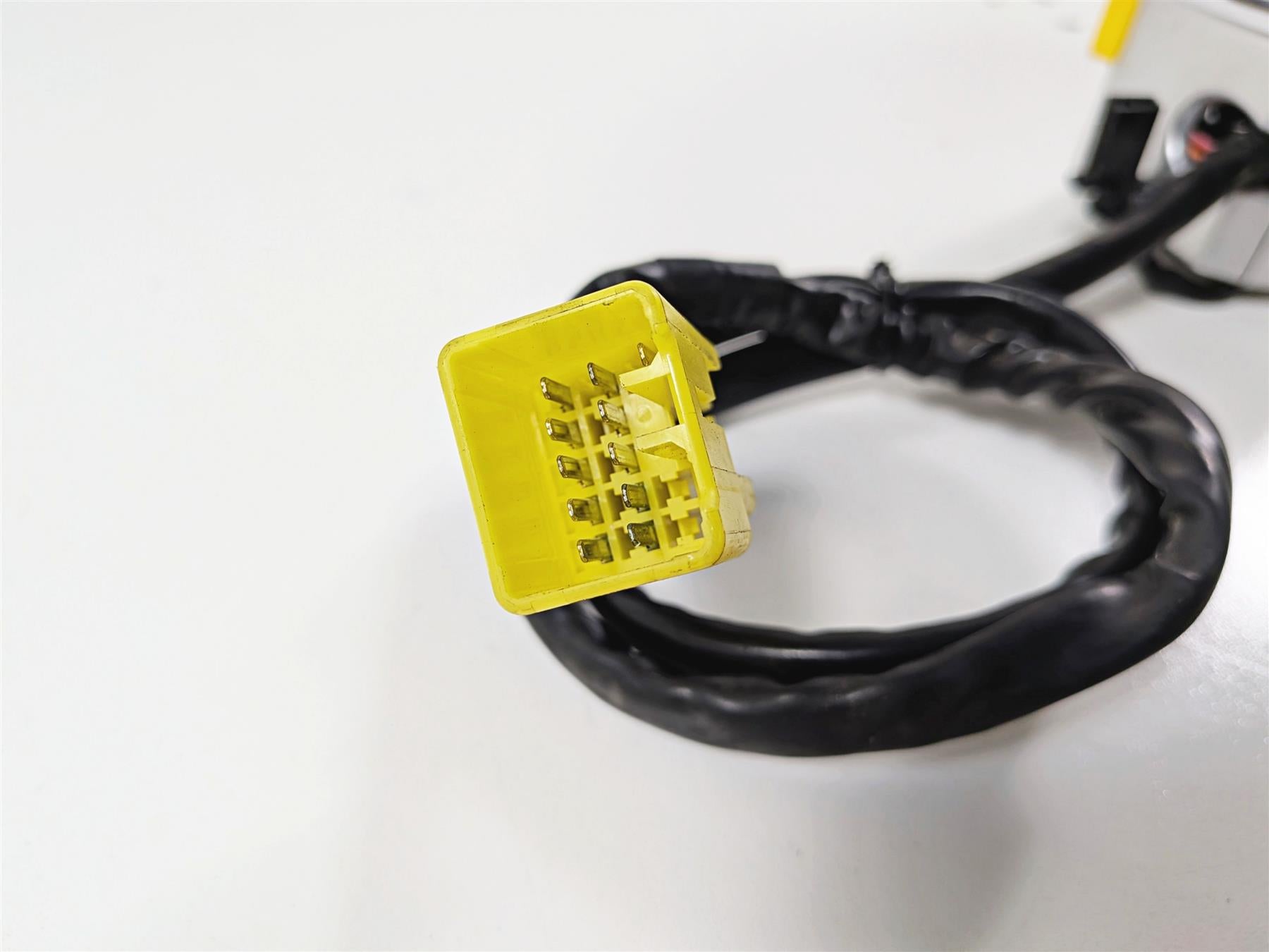 2005 Suzuki VZ800 M50 Boulevard Left Hand Turn Signal Control Switch 37400-39G10 {{ shop.shopifyCountryName }} - Mototech271