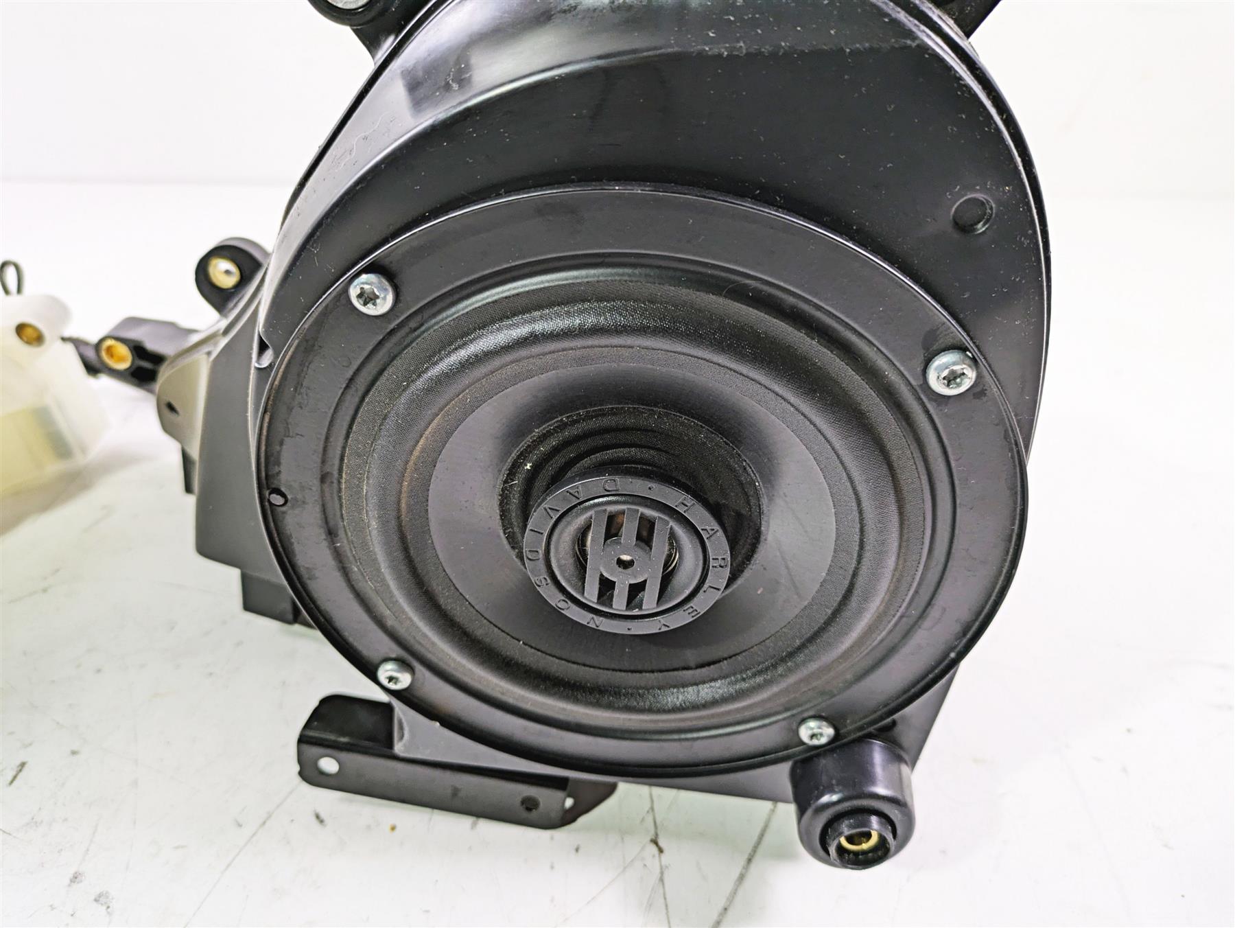 2015 Harley Touring FLHTKL E -Glide Low Speaker & Housing Set 57000175 {{ shop.shopifyCountryName }} - Mototech271