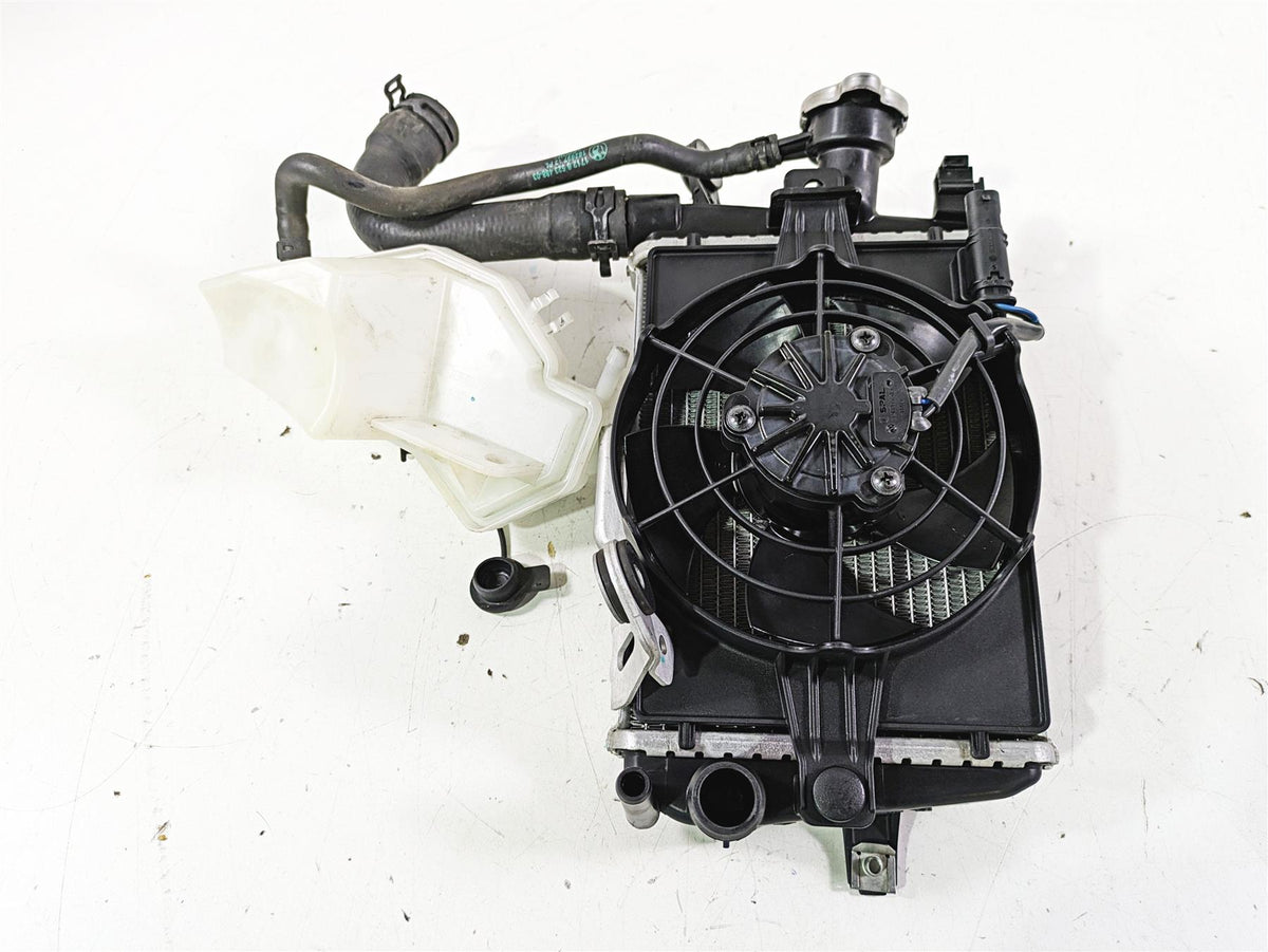 2014 BMW R1200 RT RTW K52 Right Radiator Fan Hoses Reservoir Set 17118546416 {{ shop.shopifyCountryName }} - Mototech271