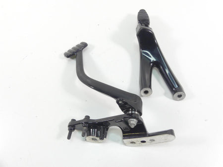 2018 Harley Softail FXFB Fat Bob Right Rider Footpeg & Brake Pedal Set 50500746 {{ shop.shopifyCountryName }} - Mototech271