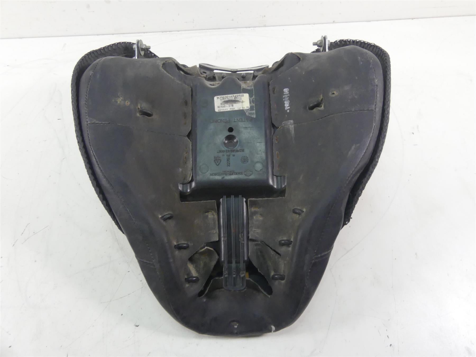 2005 Harley Softail FLSTSC Heritage Springer Front Rider Seat Saddle 52535-07B {{ shop.shopifyCountryName }} - Mototech271