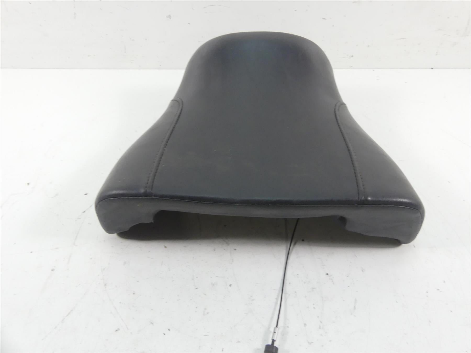 2012 Harley VRSCF Muscle Rod Front Rider Driver Seat Saddle - No Tears 52433-09 {{ shop.shopifyCountryName }} - Mototech271