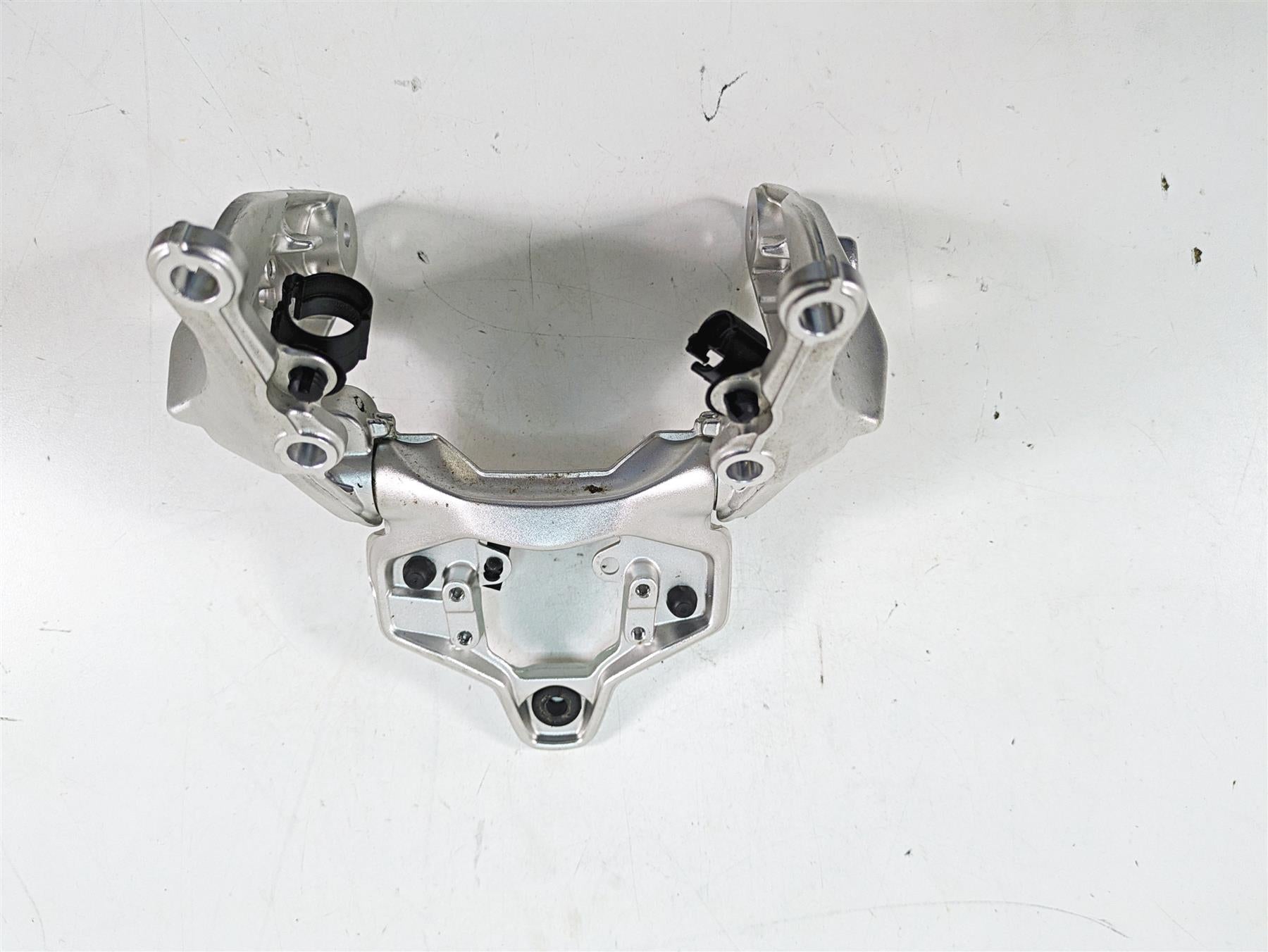 2016 BMW R1200R K53 Front Speedo Gauges Stay Carrier Set 46638543497 46638543498 {{ shop.shopifyCountryName }} - Mototech271