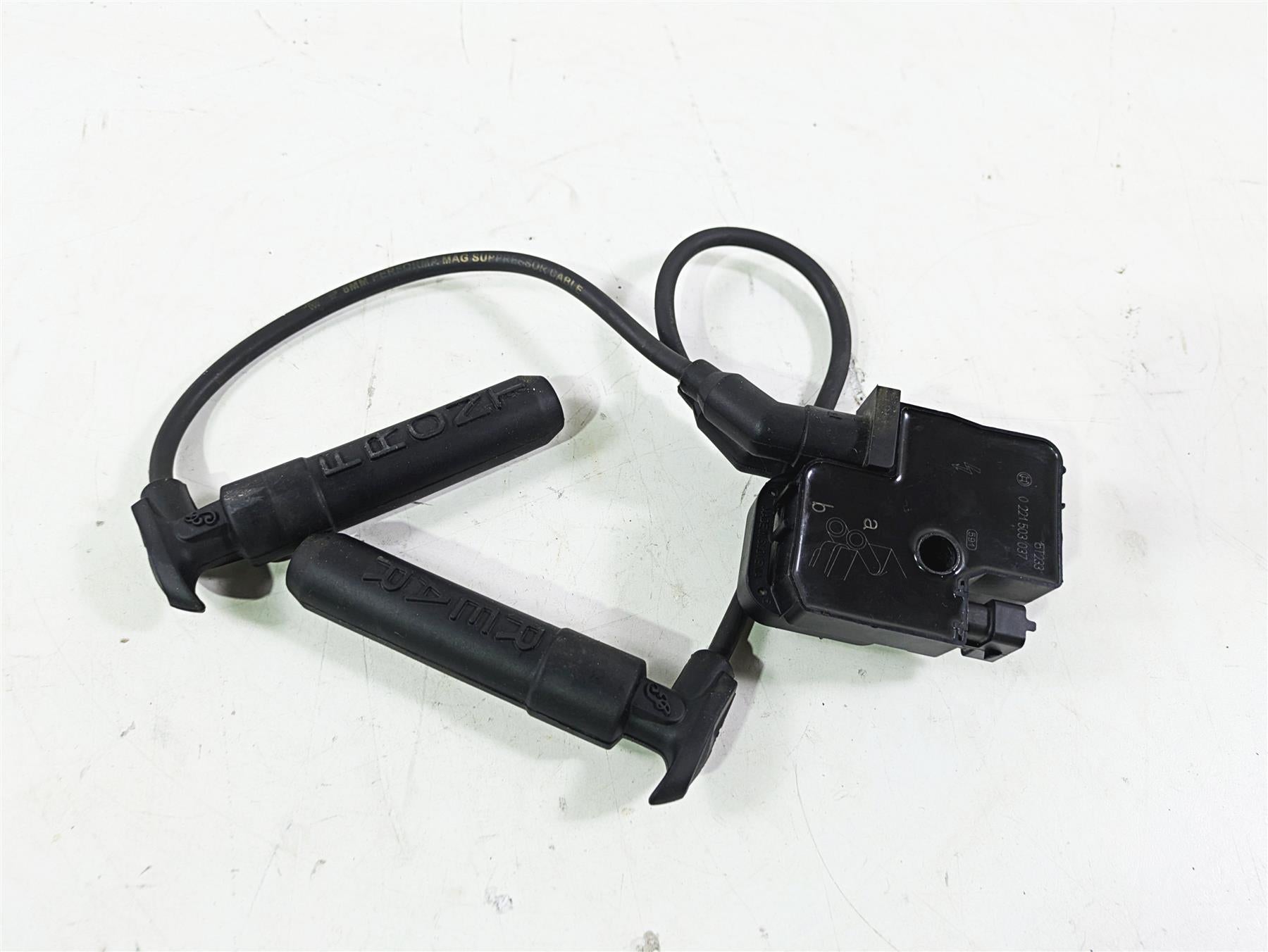 2018 Indian Chieftain Limited Ignition Coil Wires Plugs 4010425 2876049 {{ shop.shopifyCountryName }} - Mototech271