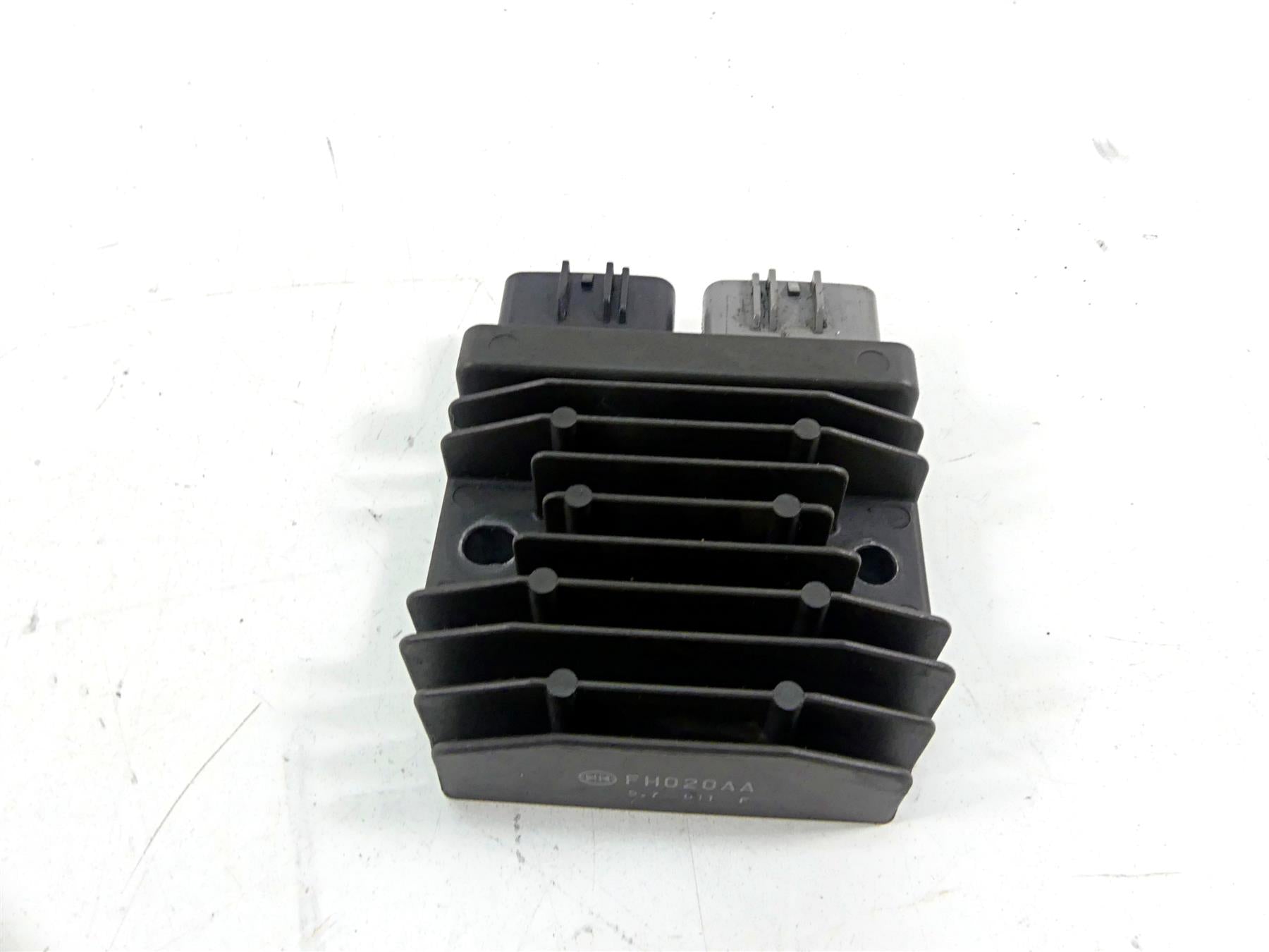 2016 BMW R1200GS Adv K51 Rectifier Voltage Regulator FH020AA 12318523367 {{ shop.shopifyCountryName }} - Mototech271