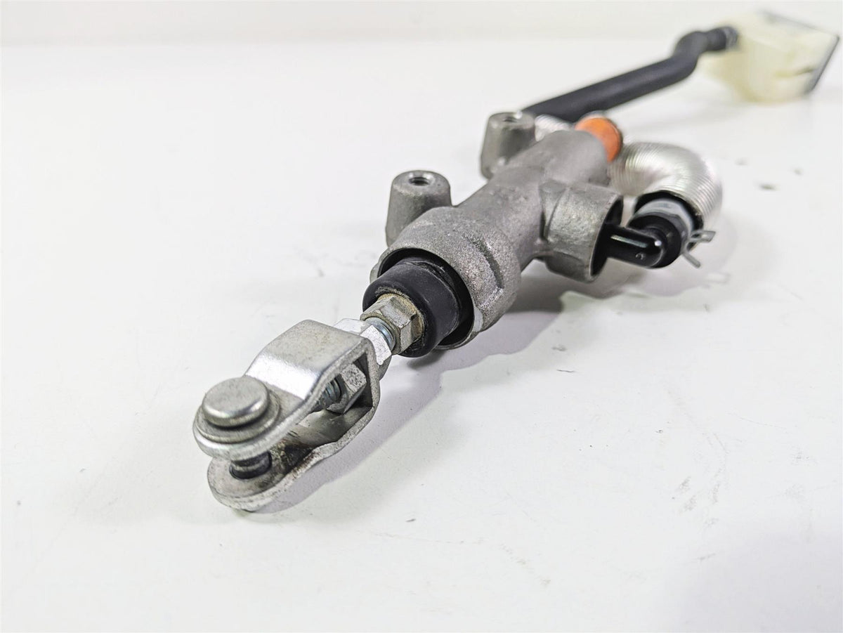 2019 Suzuki M109R VZR1800 Boulevard Rear Brake Master Cylinder 14mm 69600-48G00 {{ shop.shopifyCountryName }} - Mototech271