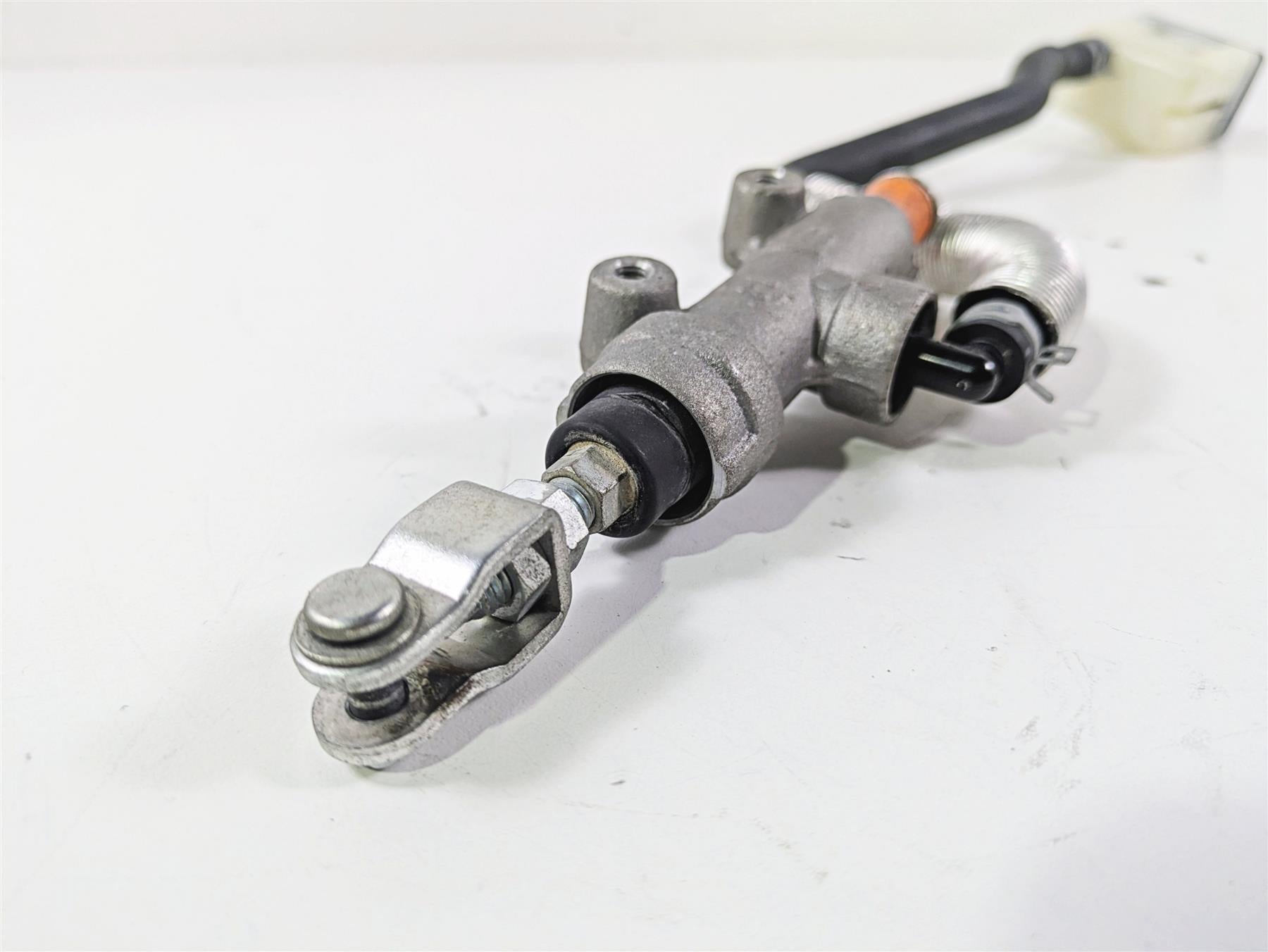 2019 Suzuki M109R VZR1800 Boulevard Rear Brake Master Cylinder 14mm 69600-48G00 {{ shop.shopifyCountryName }} - Mototech271