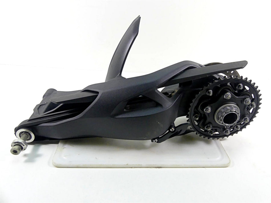 2022 Triumph Speed Triple 1200 RS Rear Swingarm Swing Arm & Axle T2050629 {{ shop.shopifyCountryName }} - Mototech271