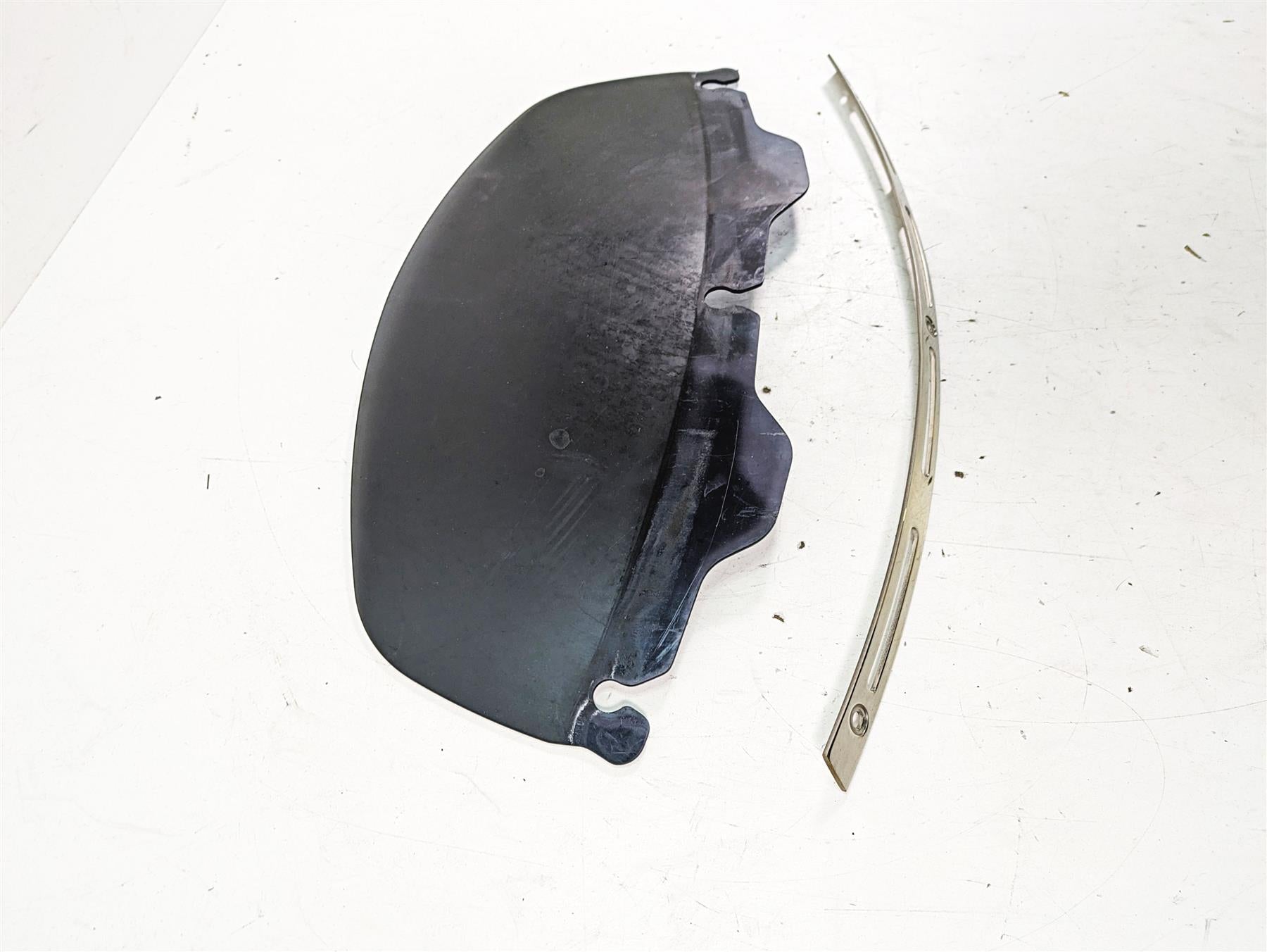2008 Harley FLHTCU Electra Glide Windshield Wind Shield Screen 58409-06 {{ shop.shopifyCountryName }} - Mototech271