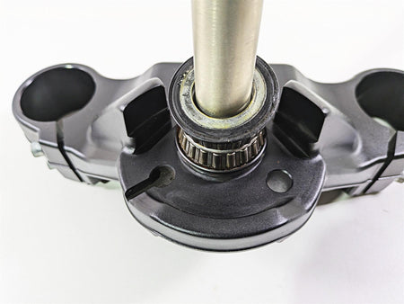 2019 Harley Softail FXDR 114 Lower Triple Tree Steering Clamp 45900221 {{ shop.shopifyCountryName }} - Mototech271