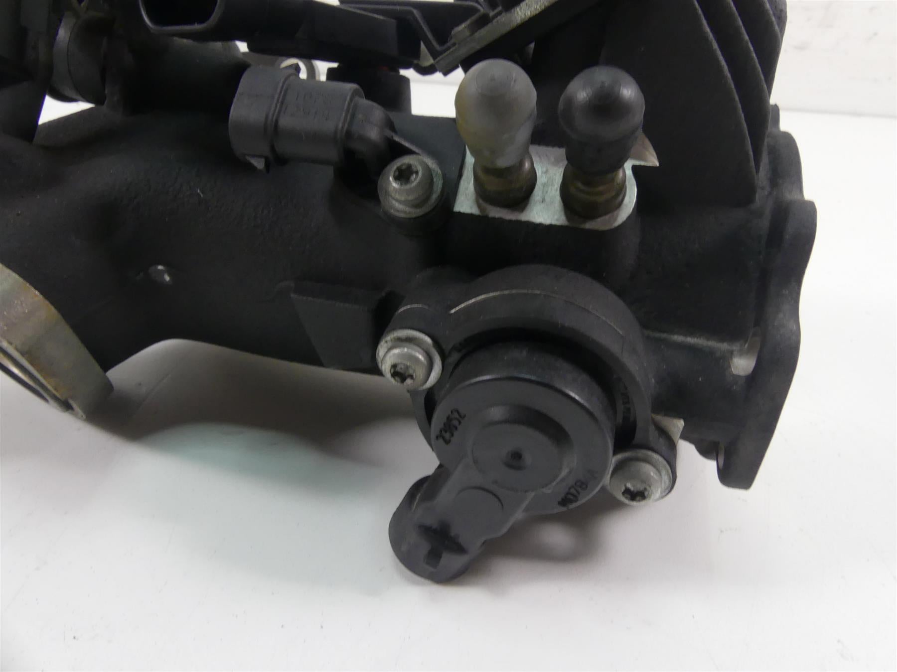 2014 Harley FXDF Dyna Fat Bob Throttle Body Fuel Injection Injects 27708-10A {{ shop.shopifyCountryName }} - Mototech271