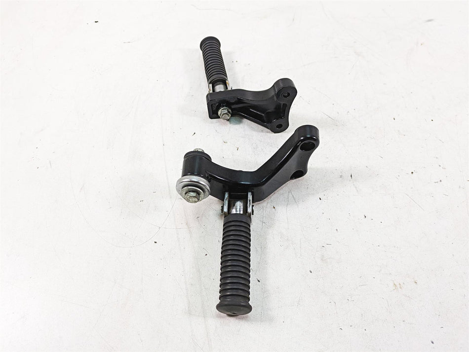 1997 Kawasaki VN1500 Vulcan Rear Passenger Footpeg Set 35011-1346 35011-1347 {{ shop.shopifyCountryName }} - Mototech271