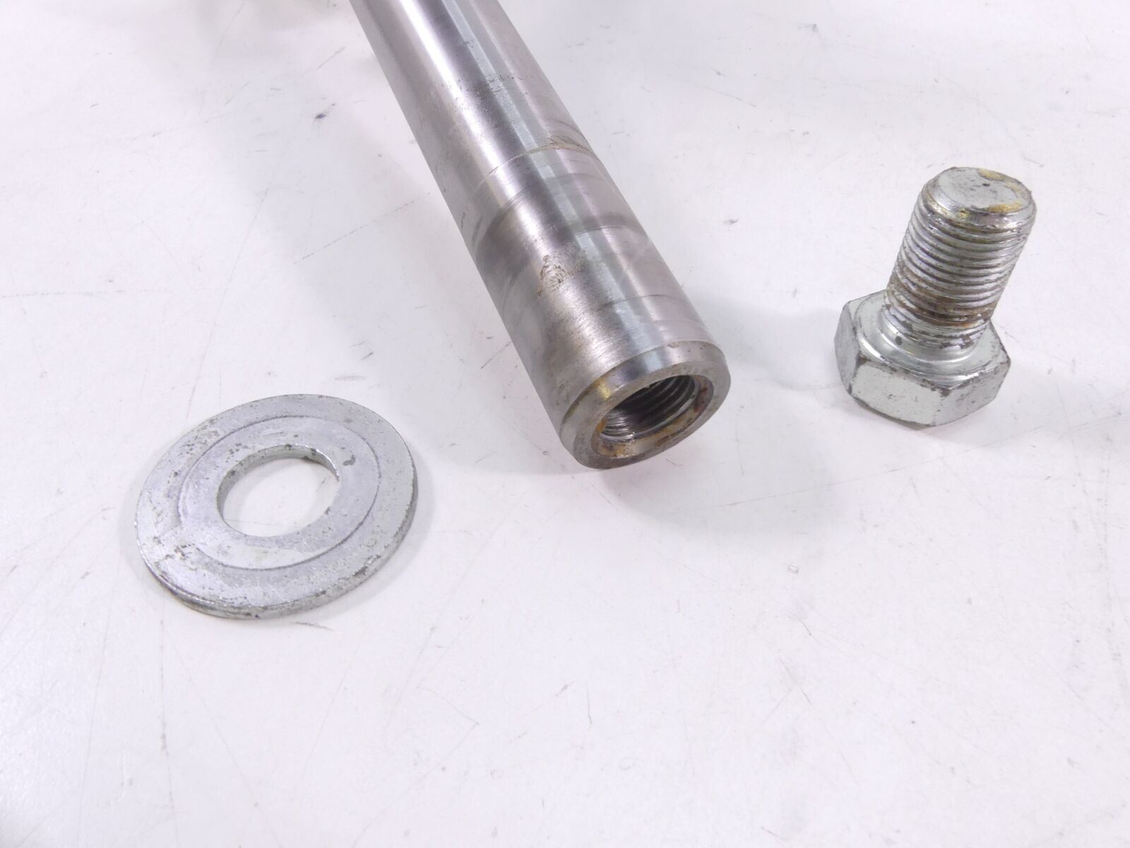 2001 Harley Davidson Sportster XL883 Lower Triple Tree Yoke 39Mm 45563-87 {{ shop.shopifyCountryName }} - Mototech271