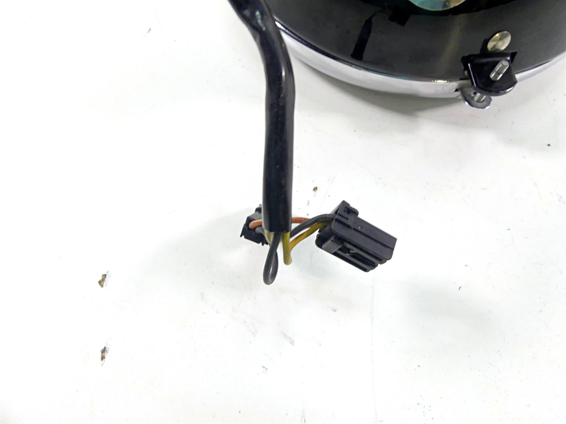 2016 Harley Softail FLS Slim Led Cyron Headlight Bracket Bucket Set 73295-10 {{ shop.shopifyCountryName }} - Mototech271