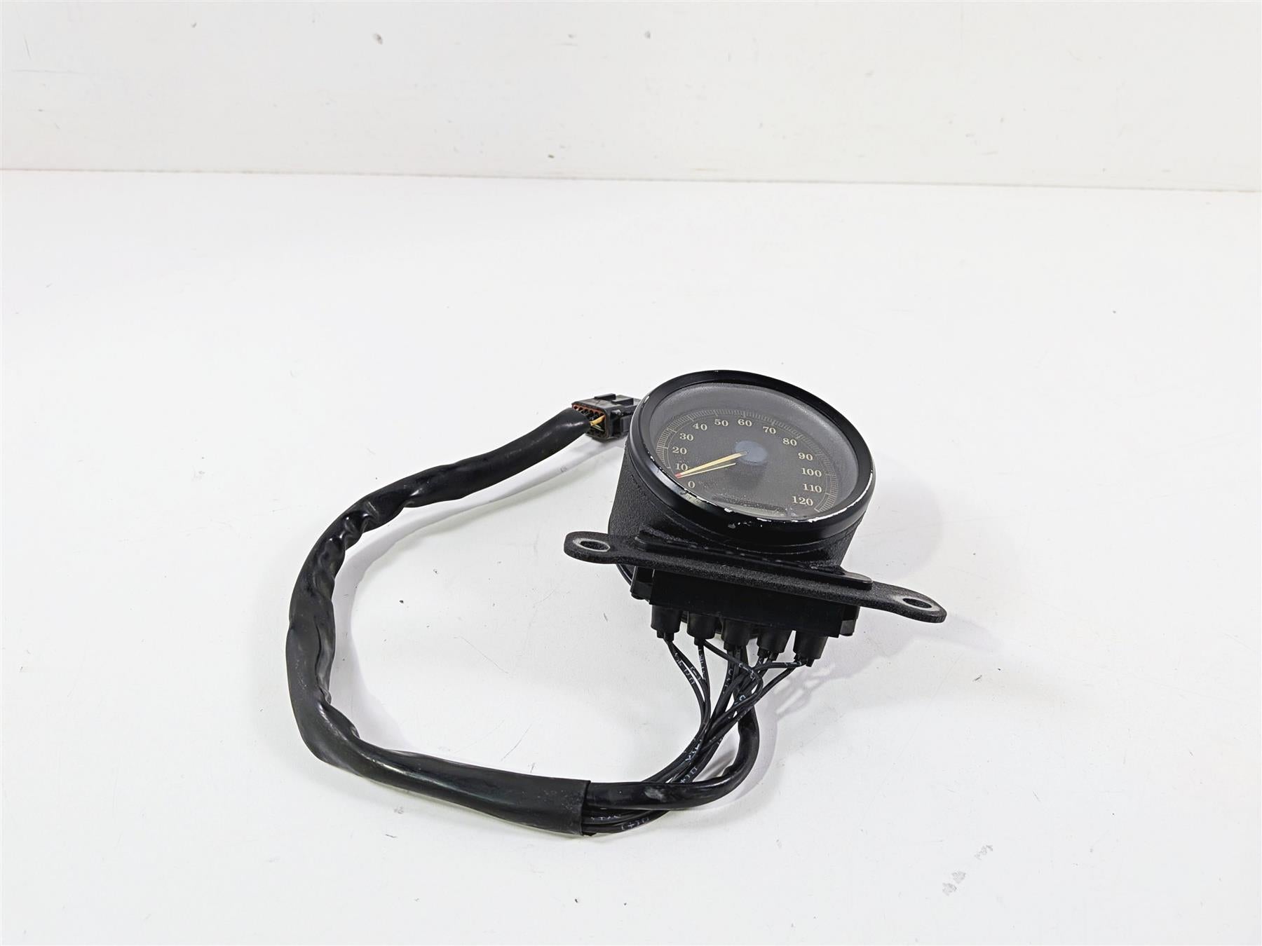 2006 Harley Sportster XL883 Low Speedometer Gauges PARTS ONLY 67037-04A {{ shop.shopifyCountryName }} - Mototech271